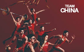 莫兰特又平筐了，面对二打一的劣势，他飞身拍下篮球#篮球