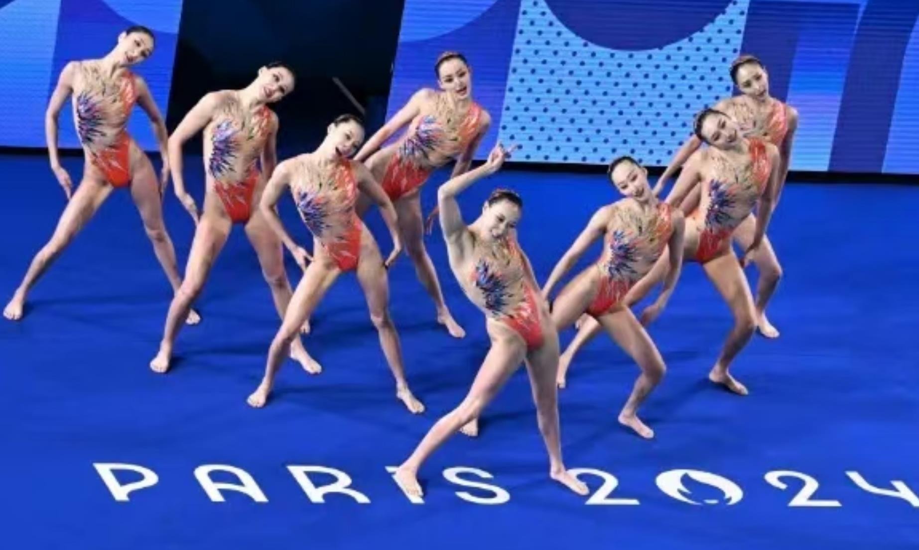 文班亚马30+5，马刺爆冷惨遭逆转！福克斯18中4，火箭旧将暴走